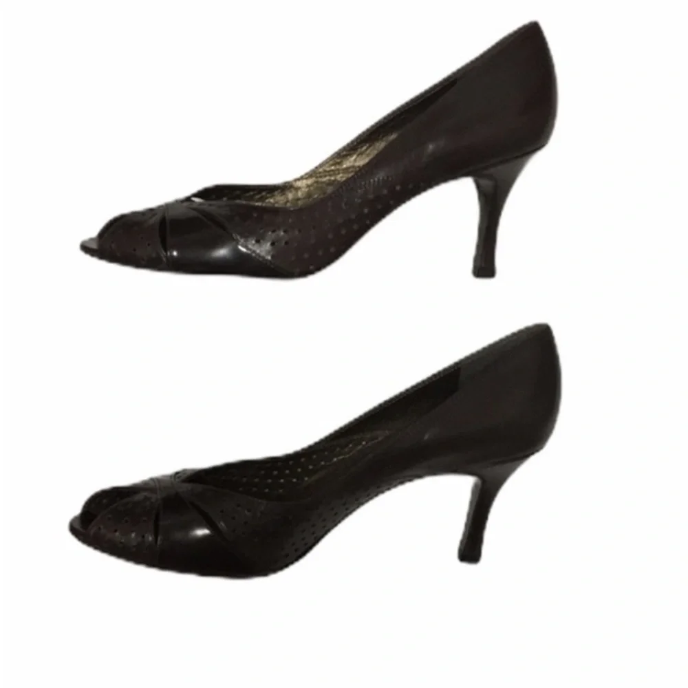 STUART WEITZMAN brown perforated peep toe pumps